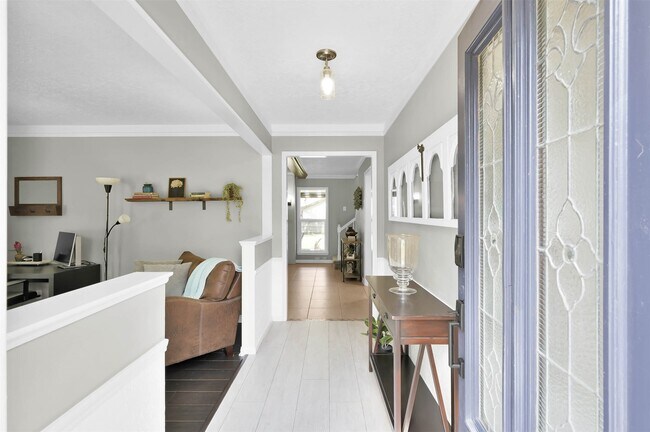 Foto del edificio - 223 Birchwood Dr