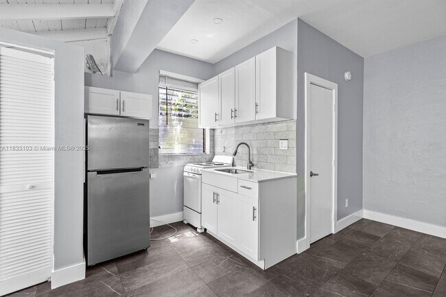 Building Photo - 1507 Meridian Ave