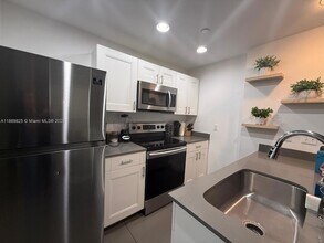 Building Photo - 541 NW 33rd St