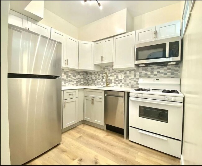 Building Photo - 1711 Massachusetts Ave NW