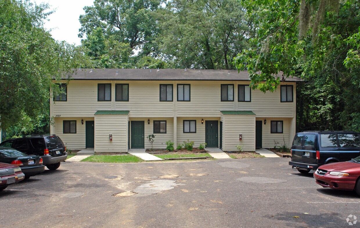 Primary Photo - 3707 Rockbrook Dr