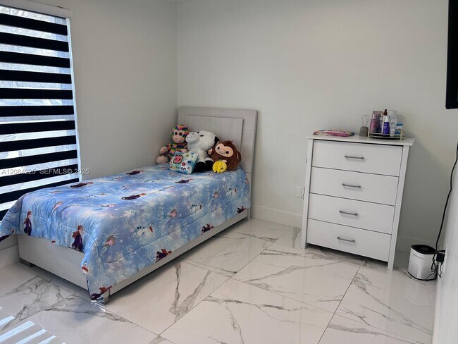 Foto del edificio - 1148 Grandview Cir