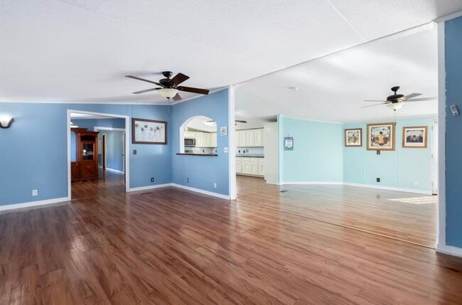 Building Photo - 2303 Beckman Dr