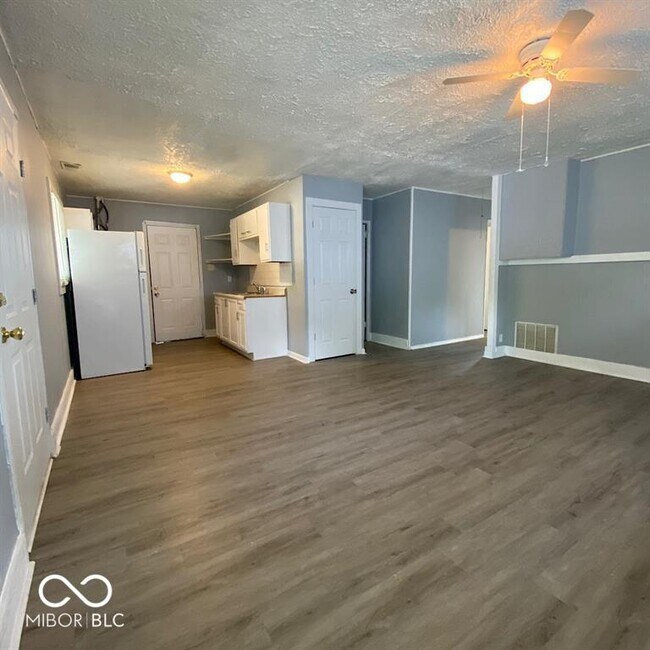 Foto del edificio - 2933 N Gladstone Ave