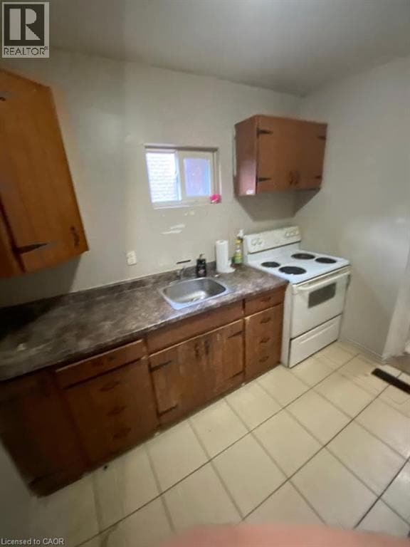 Photo du bâtiment - 608 King St E