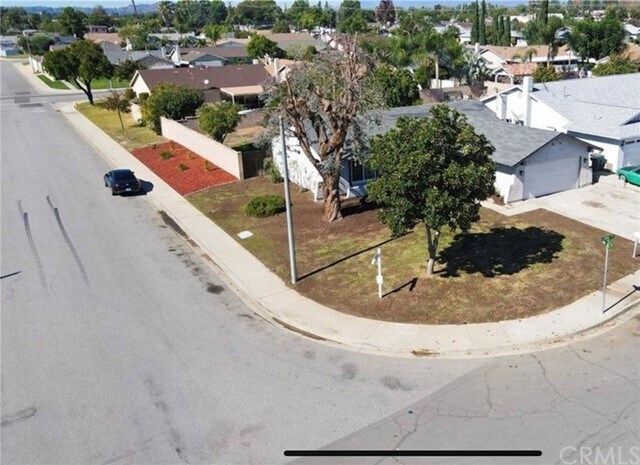Building Photo - 12544 Lewis Ave