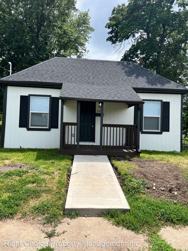 2 br, 1 bath House 707 Jabez House for Rent in Richmond, MO