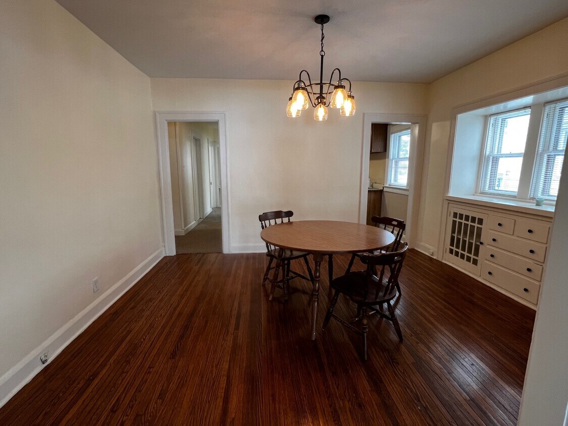 Dining Room - 358 Rockingham St