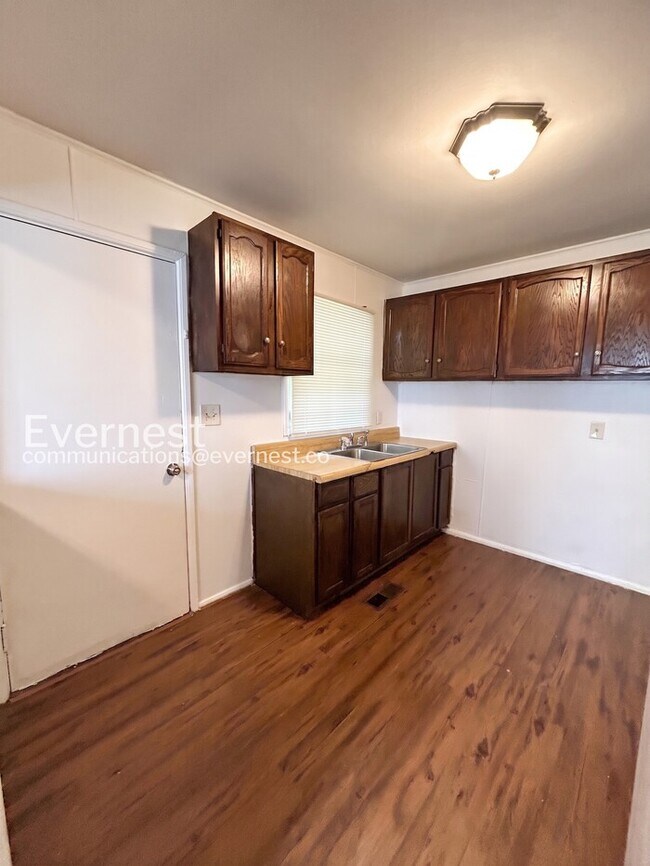 Foto del edificio - 1242 Addison Ave
