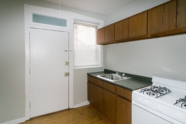 Foto del edificio - 625 W Barry Ave