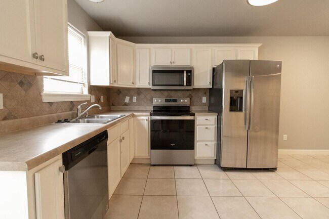 Foto del edificio - Condominium Convenience in Columbia!