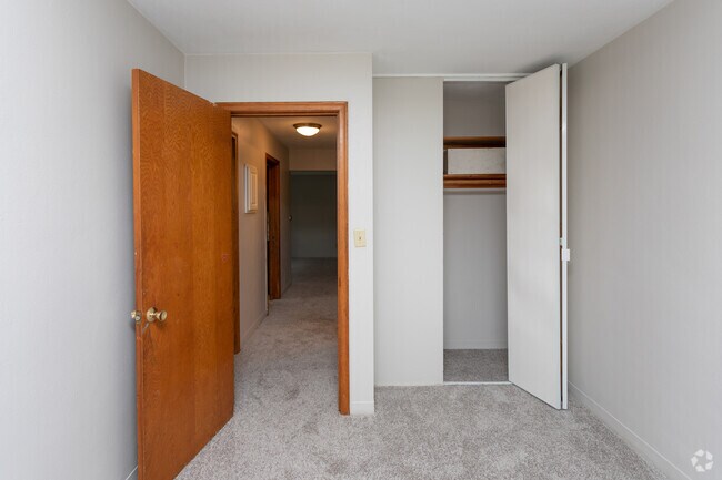 2HAB 1BA - 750 ft² - Como Lake Estates