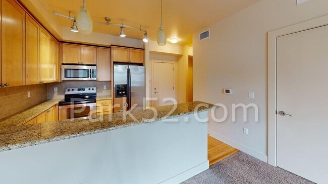 Foto del edificio - $250 Off!  1 Bedroom Condo in Downtown Tacoma