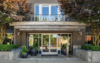 Building Photo - 375 Kirkland Ave