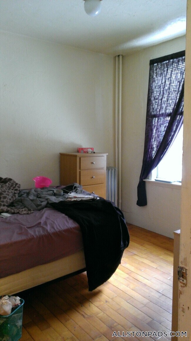 Foto del edificio - 4-8 Adella Place