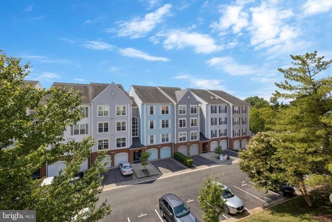 Building Photo - 271 S Pickett St