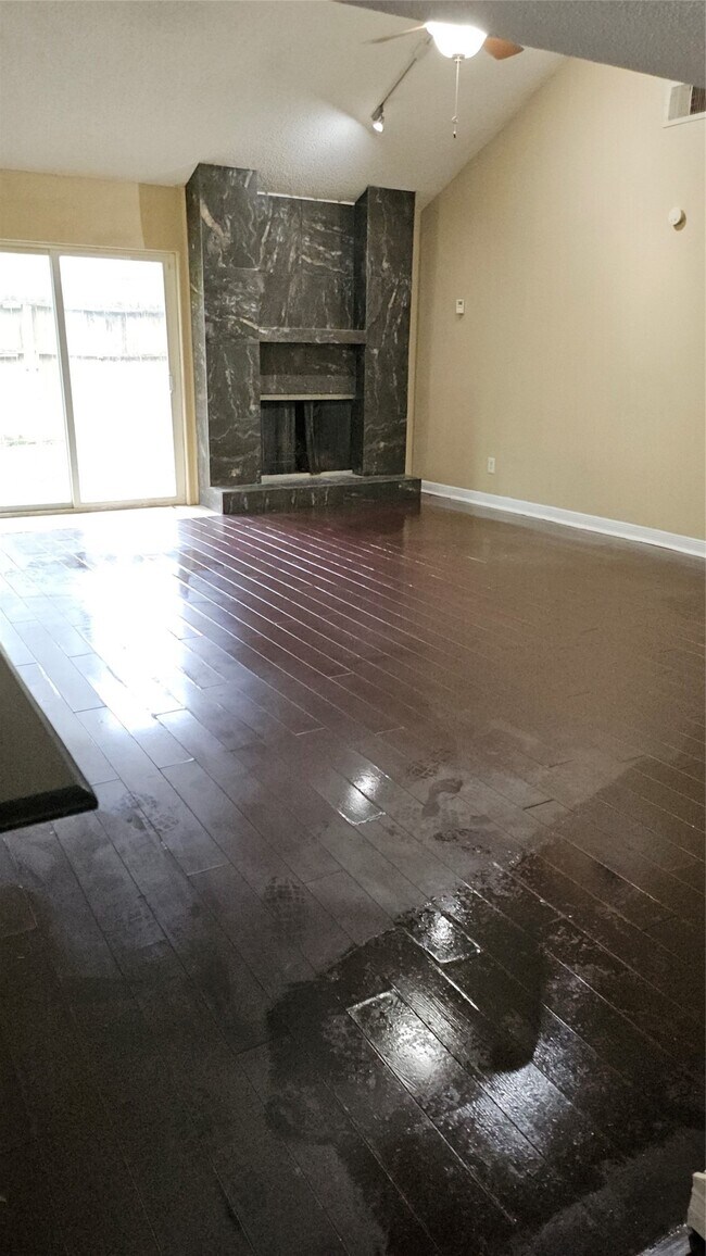 Building Photo - 12807 Villawood Ln