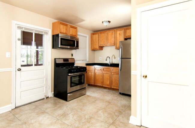 Foto del edificio - 8409 Potomac Ave