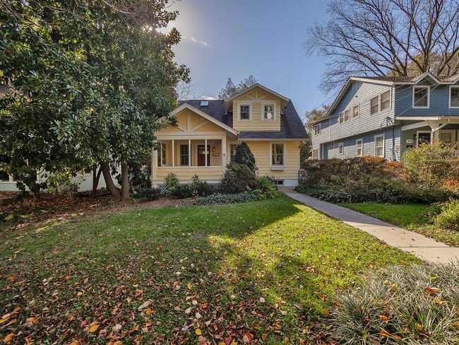 Charming, Renovated Bungalow in NW DC Tenley Area - Charming, Renovated Bungalow in NW DC Tenley Area House