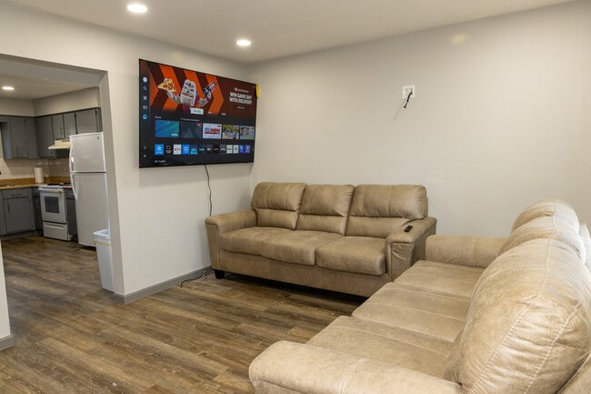 Foto del edificio - 1420 Villa Ct