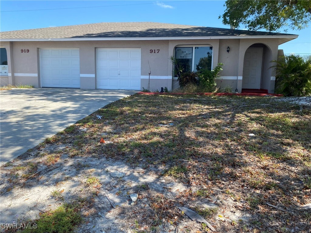 Foto principal - 919 Cape Coral Pkwy W