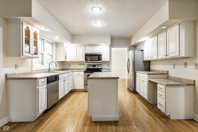 Foto del edificio - 795 Grace Dr