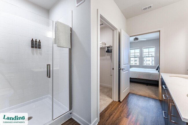 Foto del edificio - 1225 Utica Dr