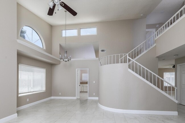 Building Photo - 953 E Buckhill Rd