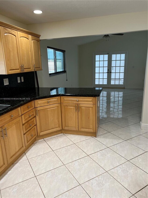 Foto del edificio - 2140 SW 139th Ave