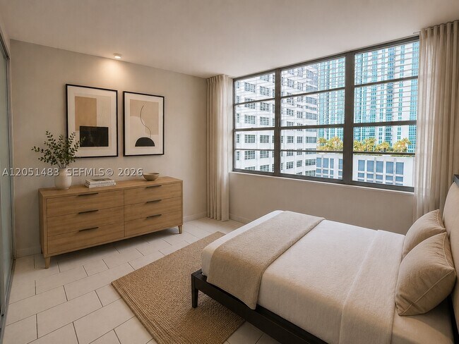 Foto del edificio - 905 Brickell Bay Dr