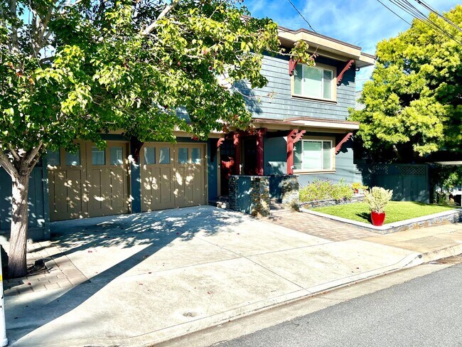 Foto del edificio - Charming 2 bed 1 bathroom unit in Pacific ...