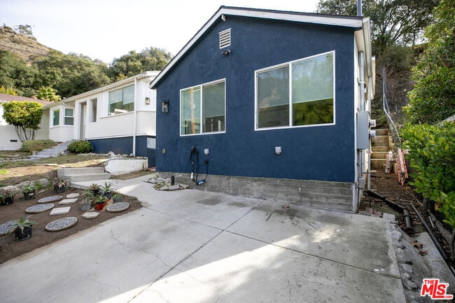 Building Photo - 2748 Hollister Terrace