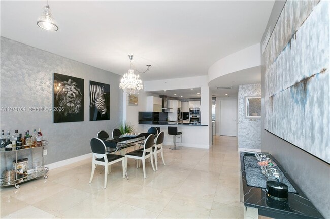 Foto del edificio - 17121 Collins Ave