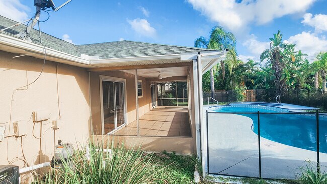 Foto del edificio - 1521 Barber St