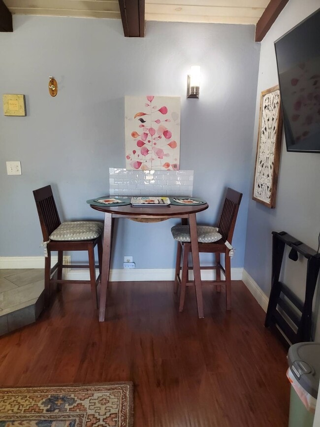 Foto del edificio - 2471 E Canal Dr