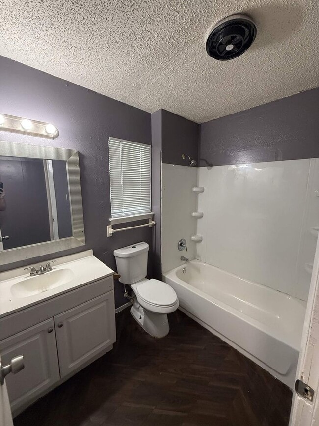 Foto del edificio - Conveniently Located Haven Near Austin Hotspots