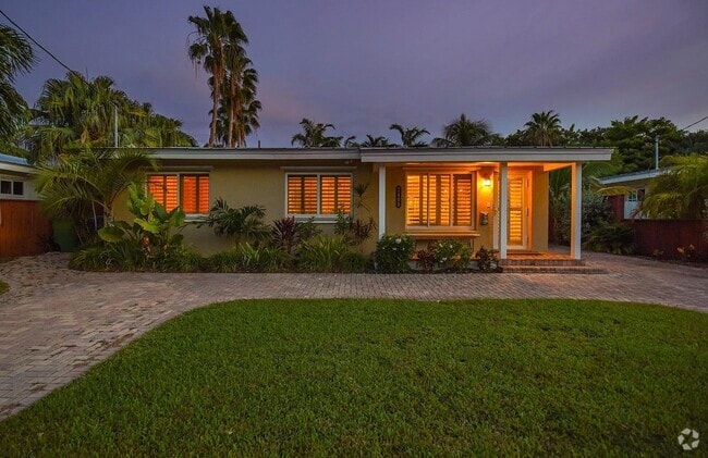 Building Photo - 2408 Flagler Ave