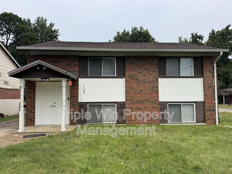 Photo - 1103 Rio St
