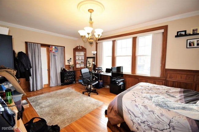 Building Photo - 125 Saint Paul St