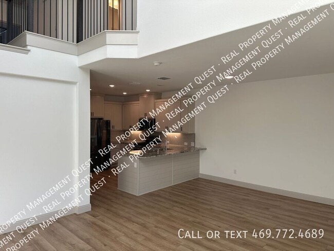 Building Photo - 4553 Cypress Thorn Dr