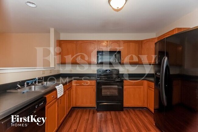 Foto del edificio - 955 Littleton Dr