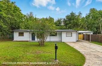 Building Photo - 7937 Chateau Dr S