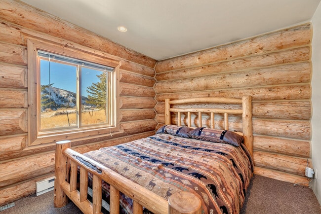 Building Photo - 38500 Lobo Ct