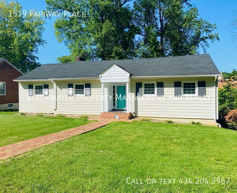 Primary Photo - 1519 Fairway Pl
