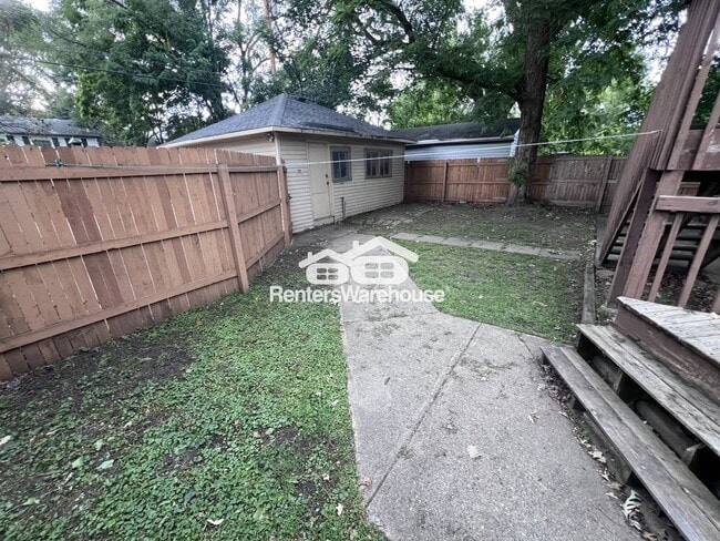 Building Photo - 3551 Grimes Ave N
