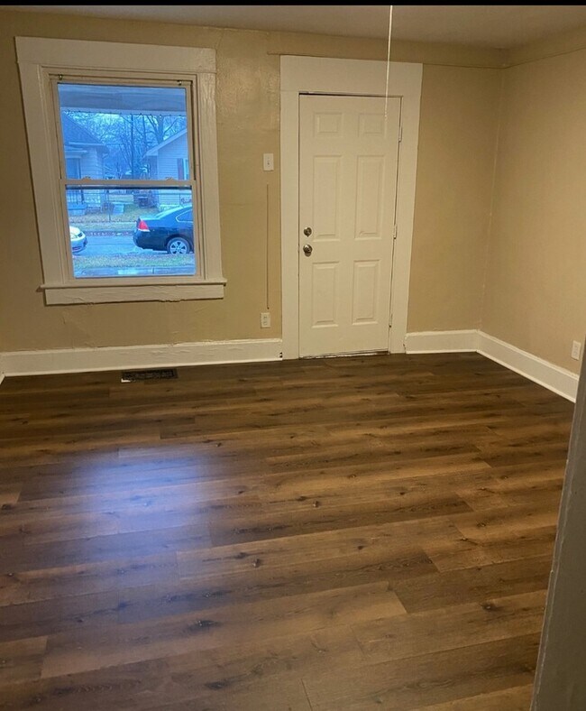 Foto del edificio - 411 N Centennial St