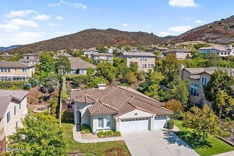 Building Photo - 436 Via Del Lago