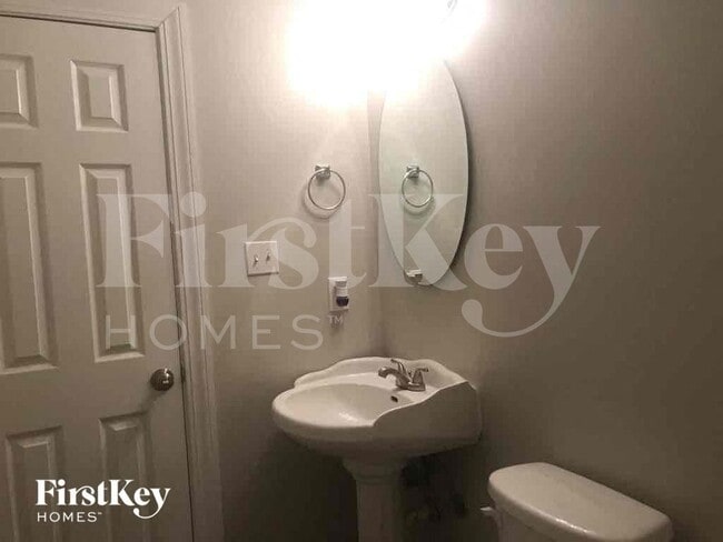 Building Photo - 3801 Blairwood St