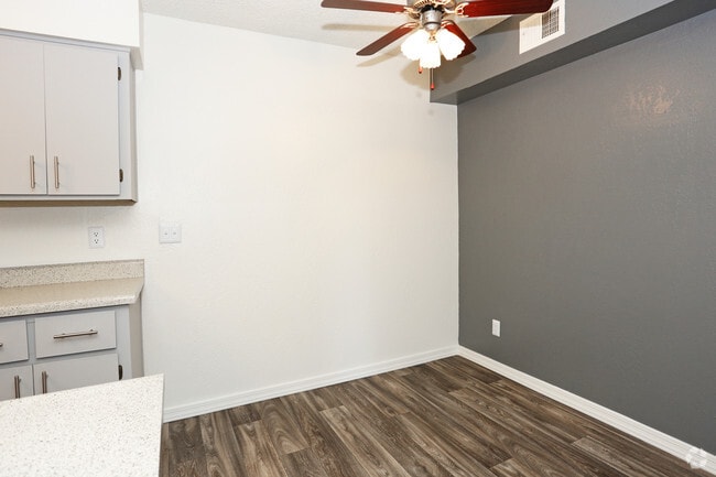 1BR, 1BA - 555 SF - Colonia