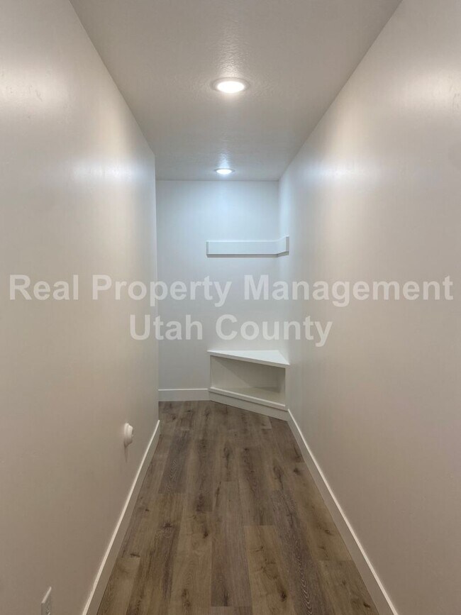 Foto del edificio - Brand New Townhouse in American Fork Half ...